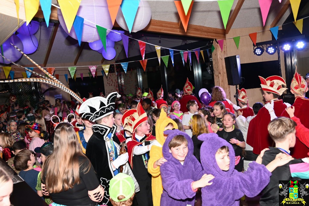 ../Images/Jeugddisco Glow in the Dark 061.jpg